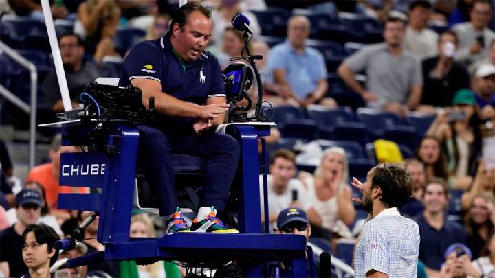 Caos en el US Open: un fotógrafo entró por error a la cancha y Medvedev se enfureció con el juez