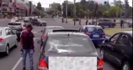 VIDEO: conductor y limpiaparabrisas protagonizaron calurosa pelea en Quito