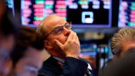 Las acciones argentinas en Wall Street continúan en caída tras cambios en el esquema monetario