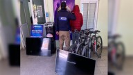Allanamientos simultáneos terminaron con dos arrestos y objetos sustraídos secuestrados