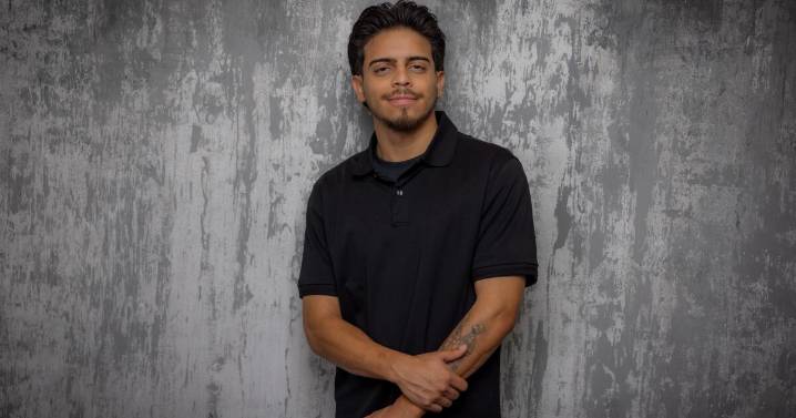 Ralph Barbosa calls himself a 'bean without a cause' but does what he can to help immigrants