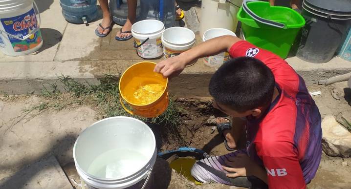 Cuatro millones de peruanos no tienen acceso a agua potable, según AFIN