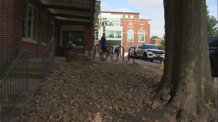 Officers respond to bomb threat at University School of Nashville