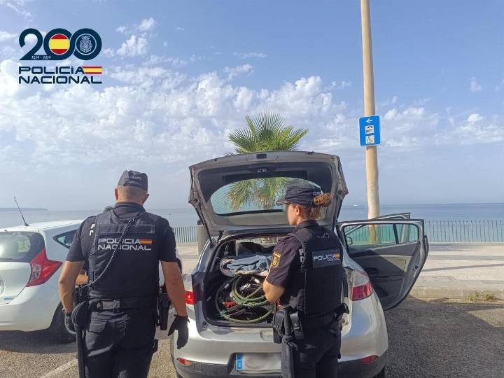 Entran en un piso pensando que su móvil robado esta dentro y acaban detenidas