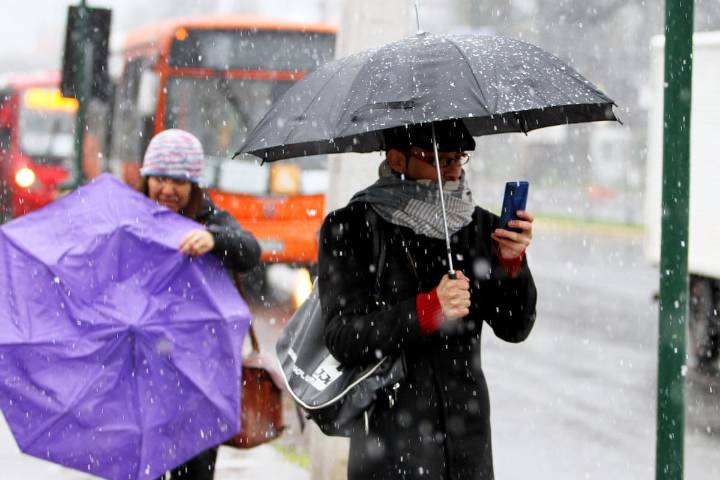 Lluvia y nieve en el Gran Santiago: proyectan chubascos y fuertes vientos en la región Metropolitana