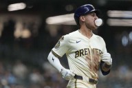 Turang's leadoff homer lifts Brewers over Pirates for 10th straight win