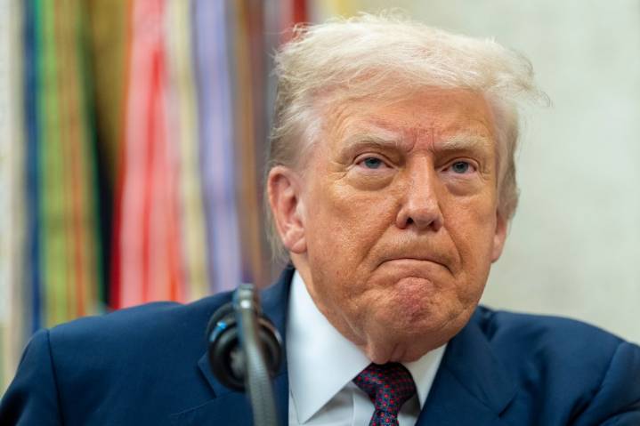 Trump calls for census to count only citizens despite Constitution