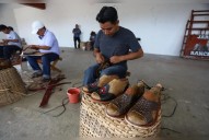 Adidas se disculpa frente a indígenas de Oaxaca por «inspirarse» en sandalia para un diseño