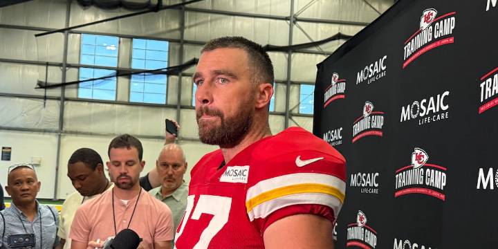 Travis Kelce focused on football ahead of 13th season with Chiefs