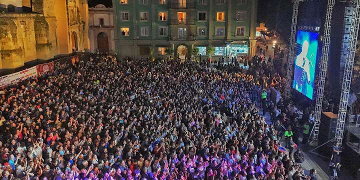 Desdén al talento local en actividades gubernamentales