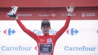 Vingegaard cae en la trampa de la rotonda pero acaba de rojo