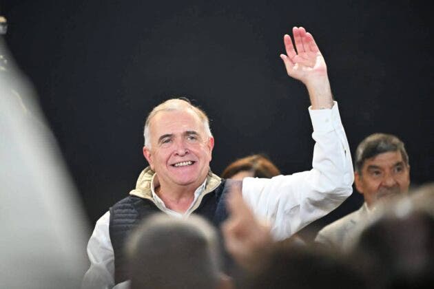 Jaldo tomará licencia 30 días antes de las elecciones para liderar la campaña del peronismo