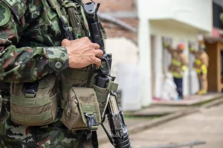 Colombia: el ministro de Defensa colombiano informa del secuestro de 34 militares tras un operativo contra las FARC