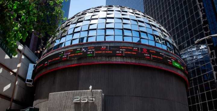 Suma BMV tres semanas a la alza y gana un 0.96%