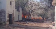 Alarma en una escuela por un incendio que acechaba el lugar