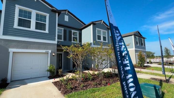 New build-to-rent townhome community opens in Wimauma