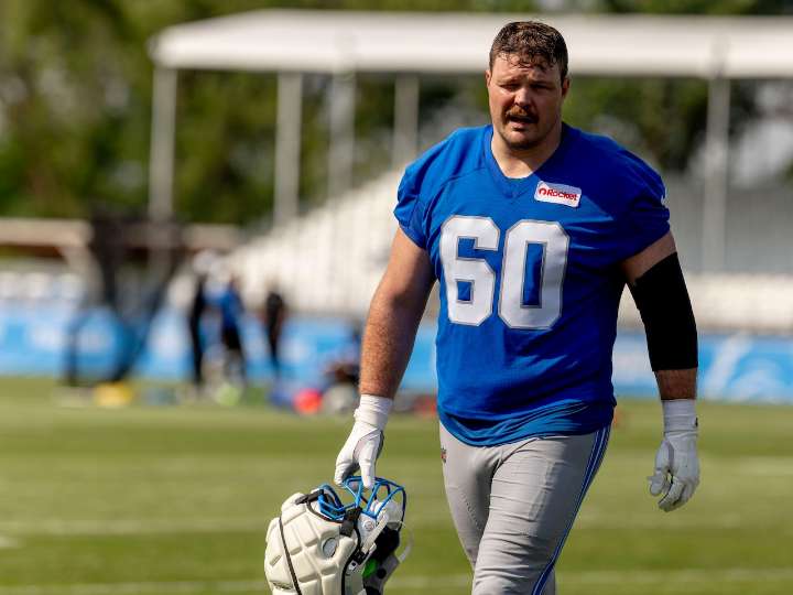Lions starting center leaves practice to be evaluated for leg injury