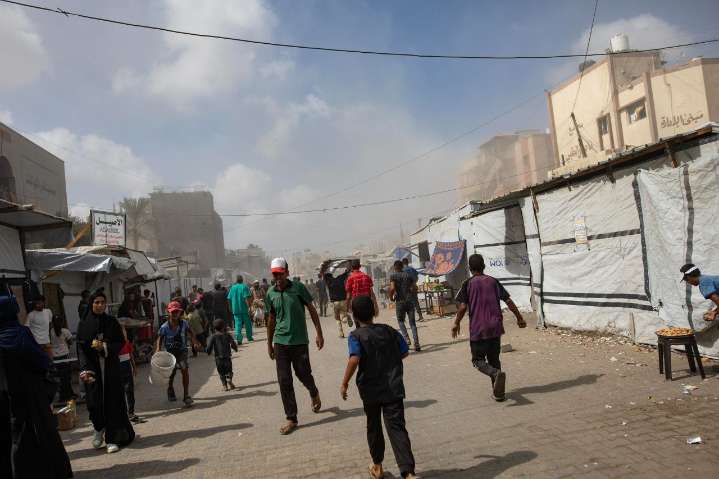 Israel bombardea otro hospital en Gaza dejando 20 muertos, 5 de ellos periodistas