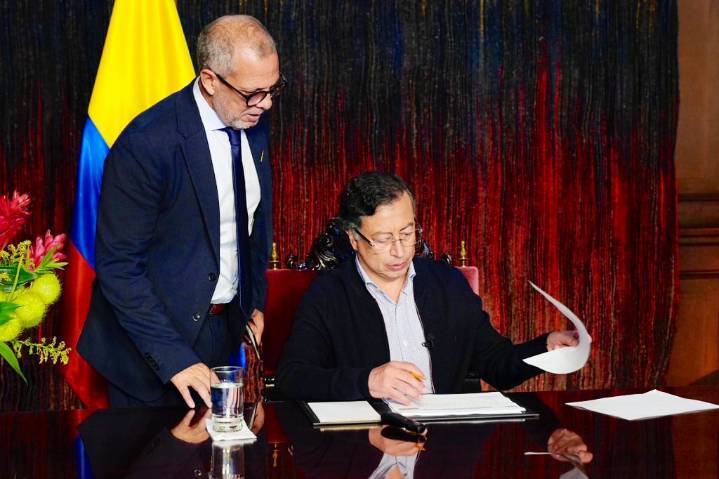 Alfredo Saade, a embajada en Brasil