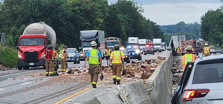 Hot dog spill shuts down highway in Pennsylvania