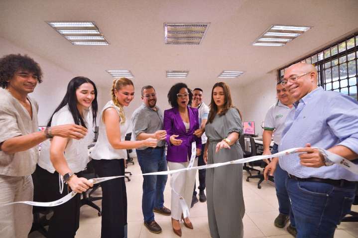 Alcaldía de Valledupar inauguró Sala TIC en Casa para la Dignidad de las Mujeres para cerrar brechas digitales