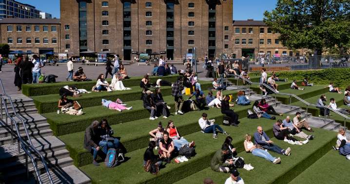 Met Office gives verdict on when London weather will see last drop of summer