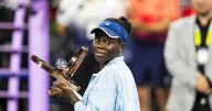 'Outstanding' Mboko: role model for young tennis players