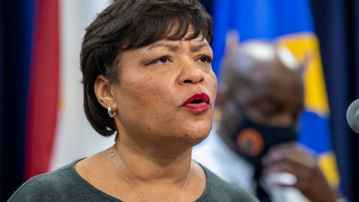 Acusan a la alcaldesa de Nueva Orleans de ocultar relación con su guardaespaldas