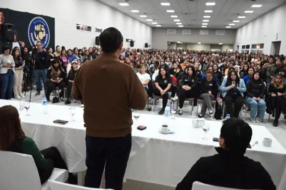 Más de 3.000 mujeres participaron del lanzamiento de Fuerza Neuquina y Federal
