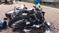 Muere un joven de 26 años y otro de 21 crítico al sufrir una caída con su moto