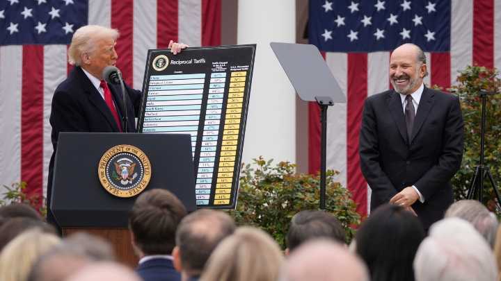 Dazi: entrano in vigore le nuove tariffe di Trump