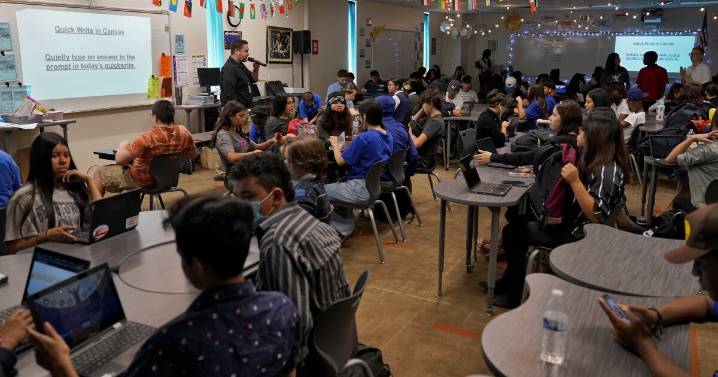 Texas aims to have more certified teachers through House Bill 2