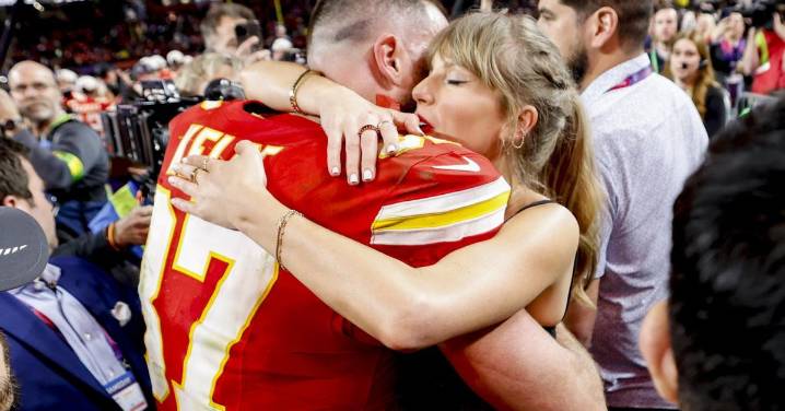 Taylor Swift anuncia que se casa con Travis Kelce