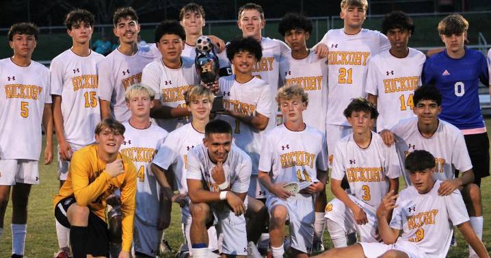 Hickory, St. Stephens unveil Crosstown Cup, Hickory takes inaugural game of soccer rivalry