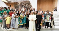 Papa León XIV recibió a una delegación de feligreses de Chiclayo junto a sacerdote ordenado por él