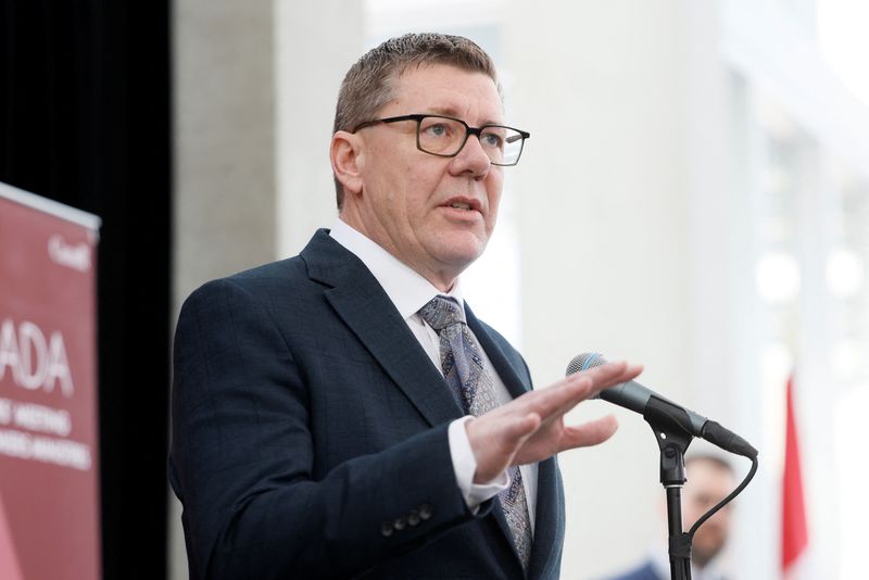 Saskatchewan premier to go to China to discuss canola tariffs
