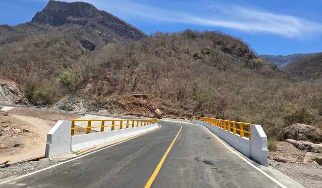 Por concluir SICT la carretera Tayoltita