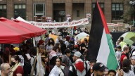 Bajo una fachada progresista, la mayoría de los estudiantes "ocultan sus verdaderos valores y creencias"