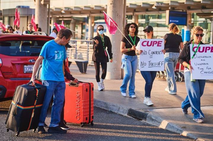 Air Canada flight attendants on strike, airline’s flights cancelled