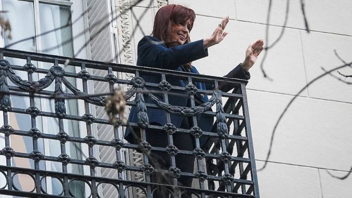 Cristina Kirchner pedirá a la Corte que le quiten la tobillera electrónica y las restricciones a las visitas