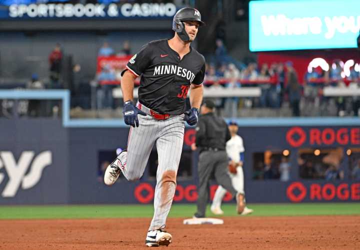 Wallner, Keaschall lead Twins past Blue Jays