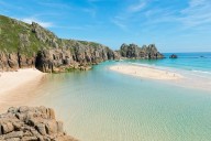 One of UK’s ‘most beautiful’ beaches shut off to sunseekers over safety concerns