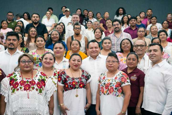Gobierno de Yucatán lanza programa para enseñar lengua maya en escuelas básicas
