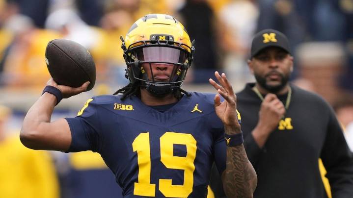 All eyes on top-rated recruit Bryce Underwood at QB for No. 14 Michigan in Sherrone Moore's 2nd year