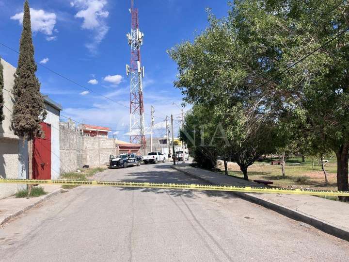 Dejan cuerpo envuelto en bolsas en la colonia Manuel Gómez Morín en Cd. Juárez
