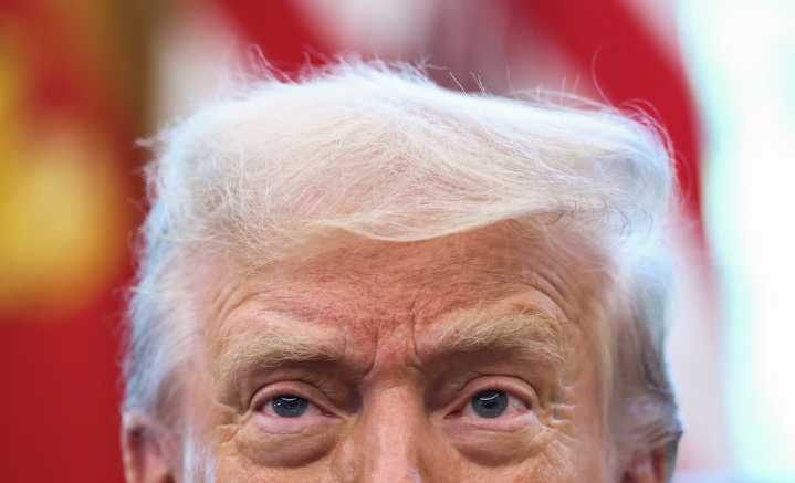 Trump asegura que México y Canadá cumplen sus órdenes sobre seguridad fronteriza