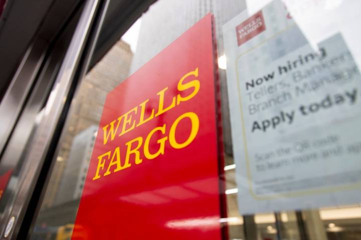 Woman attempts to rob Wells Fargo bank in Northern California with knife, police say