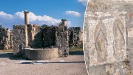 Ancient Roman mosaic reveals image of 4th century flip