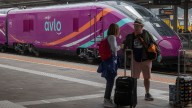 Renfe retira los trenes Avril de la línea a Cataluña, pero garantiza que los de Galicia no dan fallos