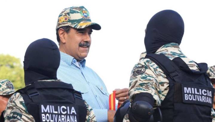 Maduro asciende a general a embajador de su país en Colombia
